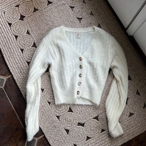 urban outfitters cozy button up crop